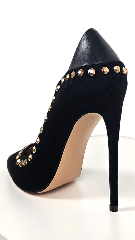 Decollete in camoscio nero con borchie