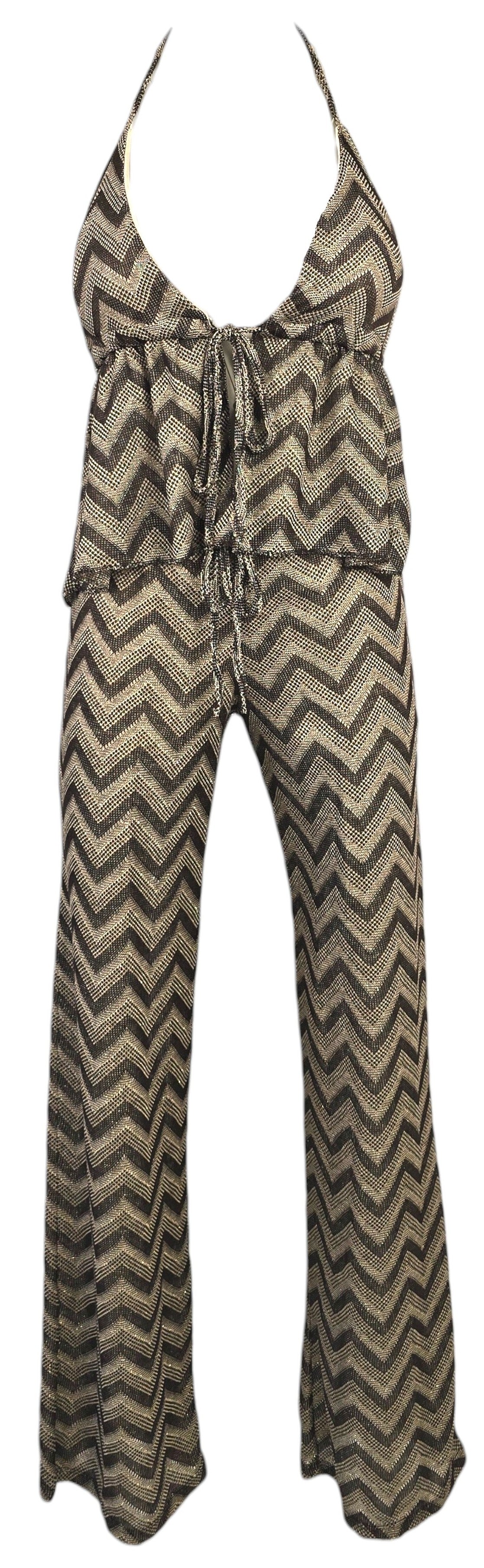 Completo con pantalone e top laminato