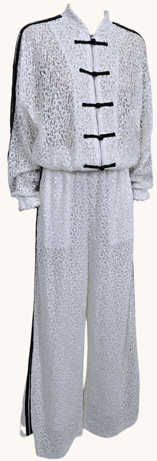 Completo White Luxury