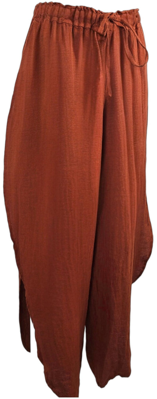 Pantalone in lino con spacchi
