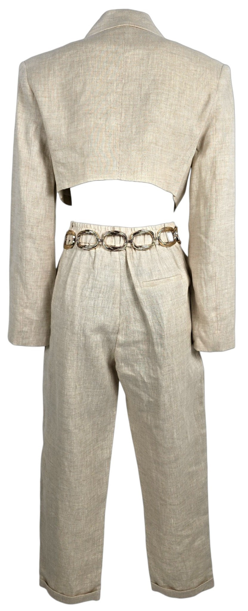 Completo elegante in lino