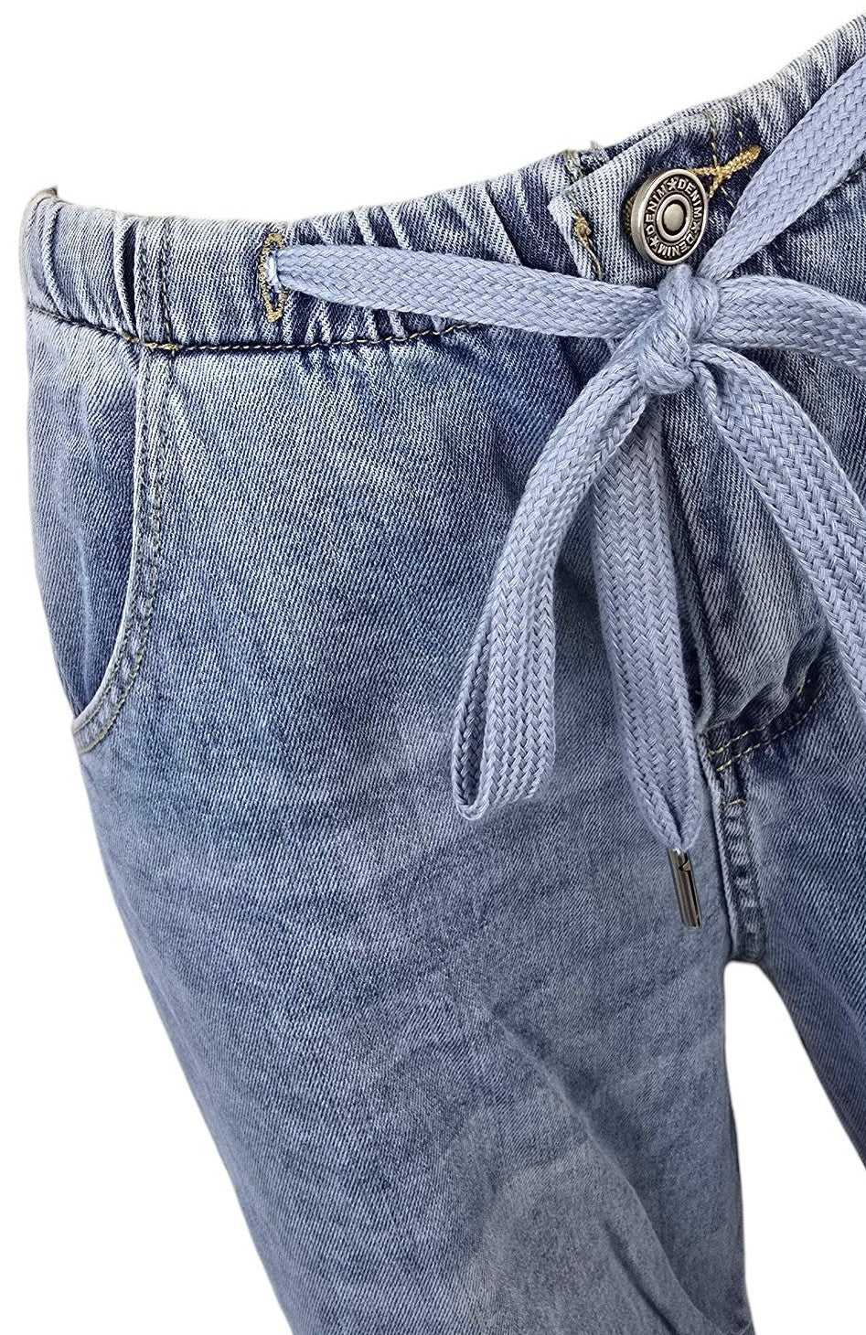 Jeans con lacci