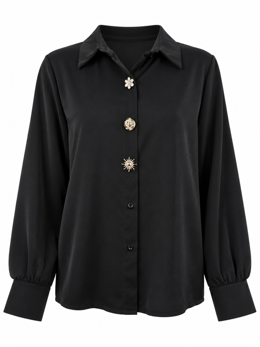Camicia nera con bottoni gioiello decorativi