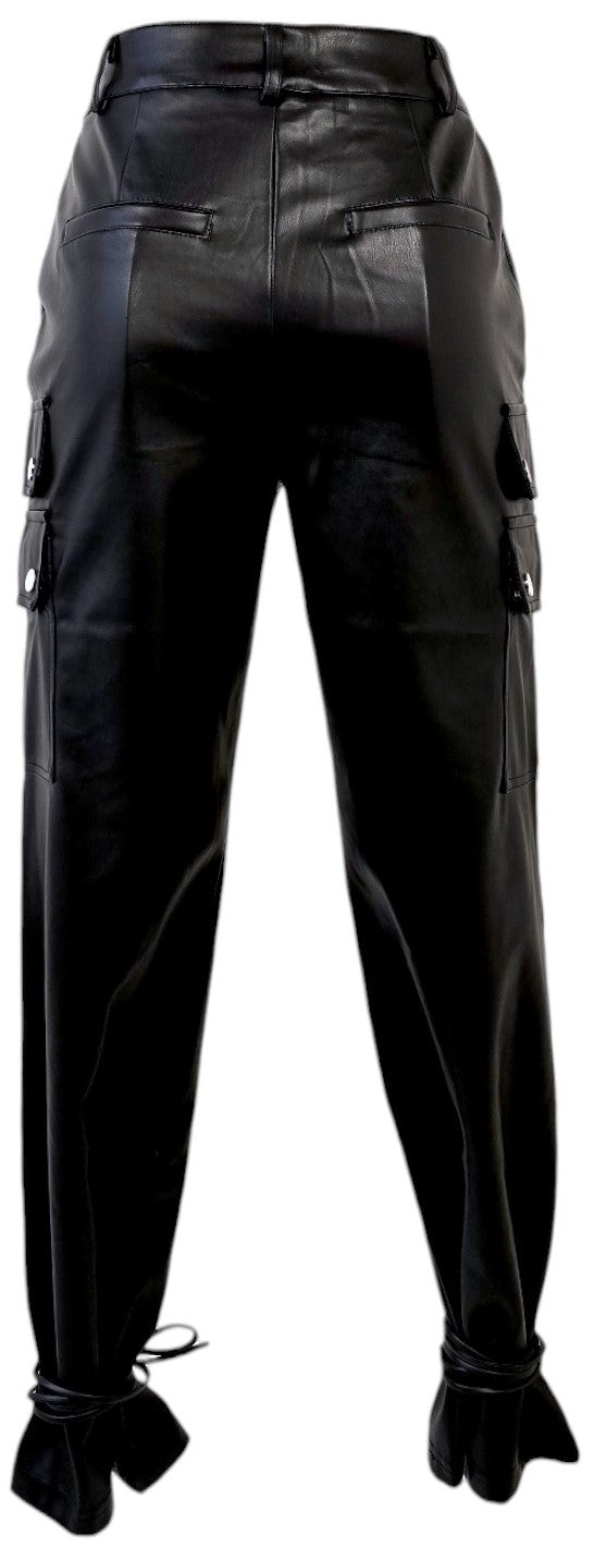 Pantalone in ecopelle con lacci