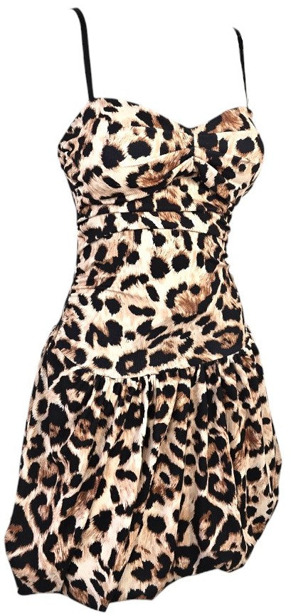Abito animalier con volant