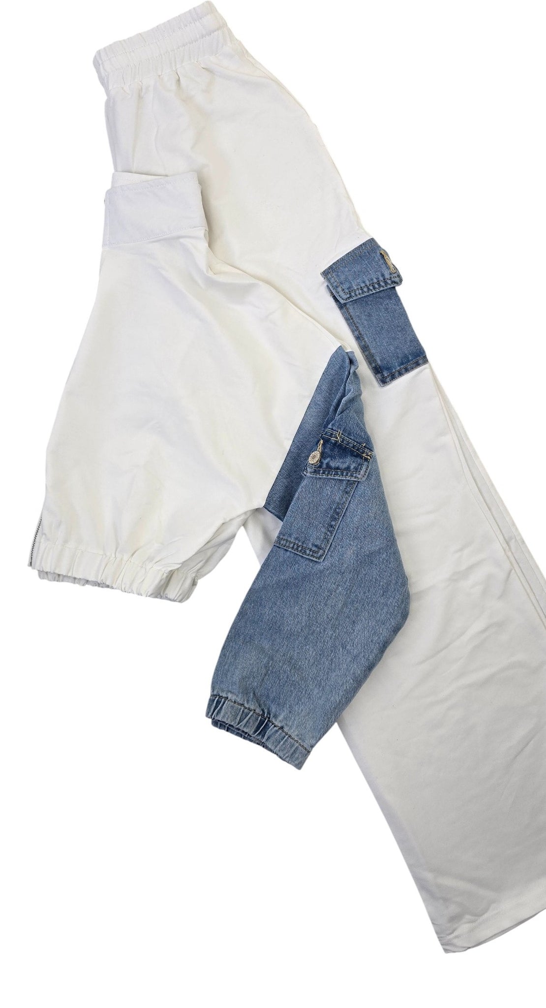 Tuta sportiva con jeans