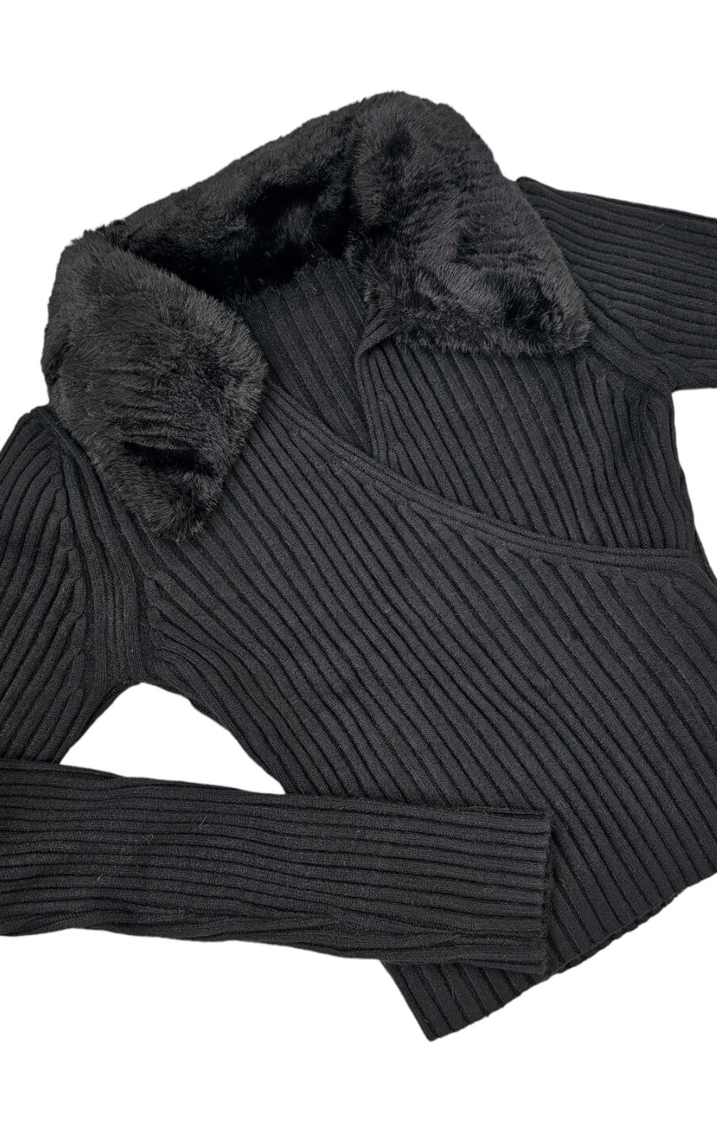 Ribbed sweater with eco fur