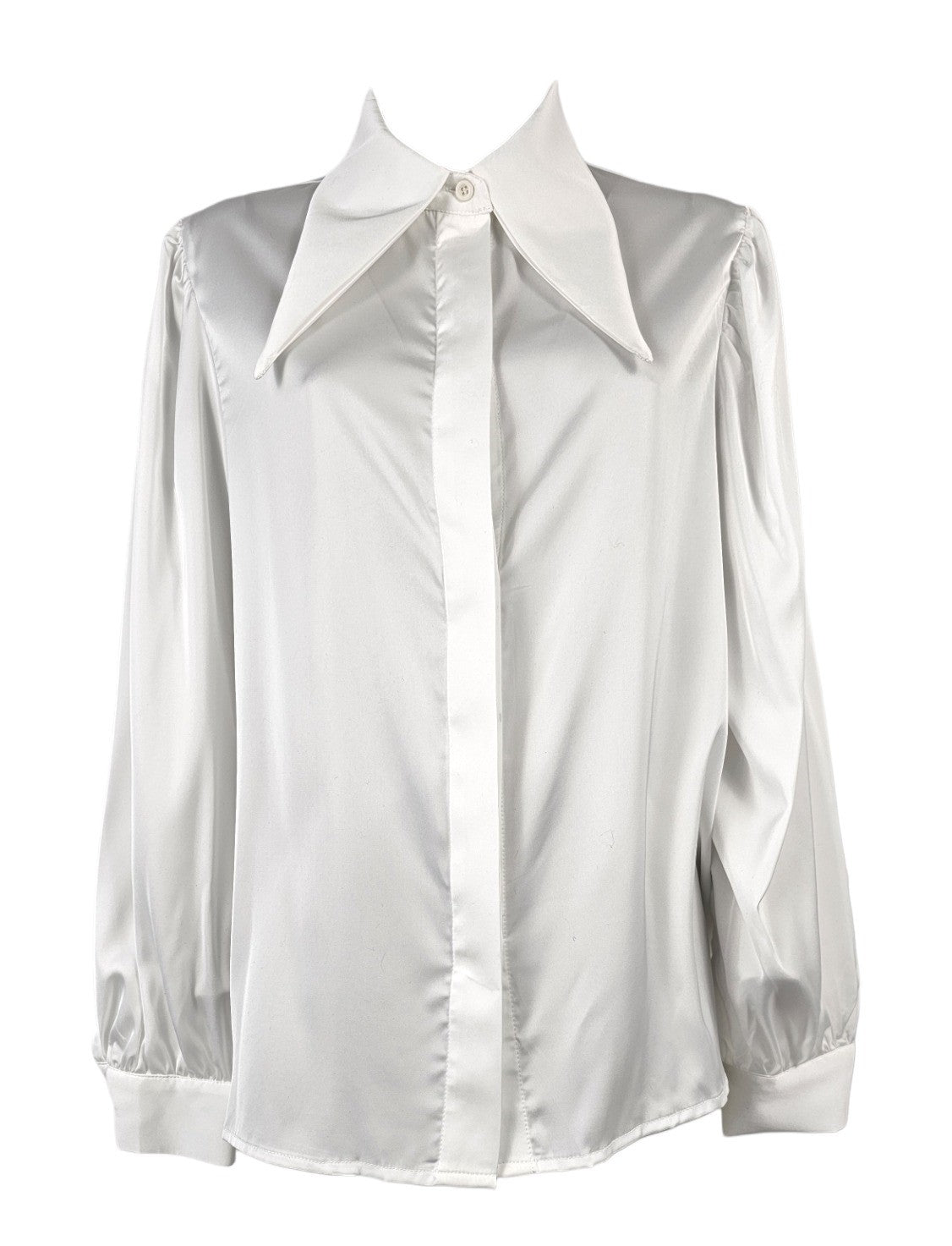 Classic white shirt with pointed collar